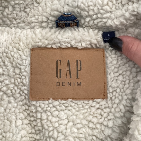 GAP Dark Blue Denim Jacket with Cream Sherpa Collar - Picture 2 of 4
